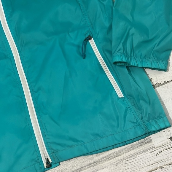The North Face Light Weight Rain Jacket Size Large - Picture 3 of 10